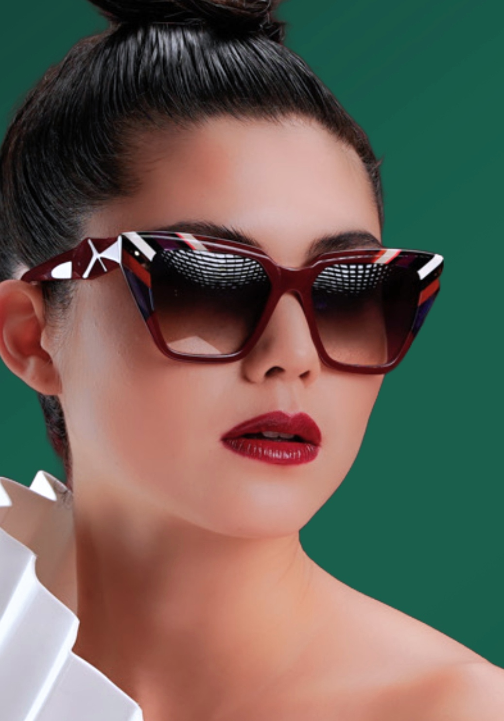 OCCHIALI DA DONNA SOLE ULTRA SFONDO VERDONE